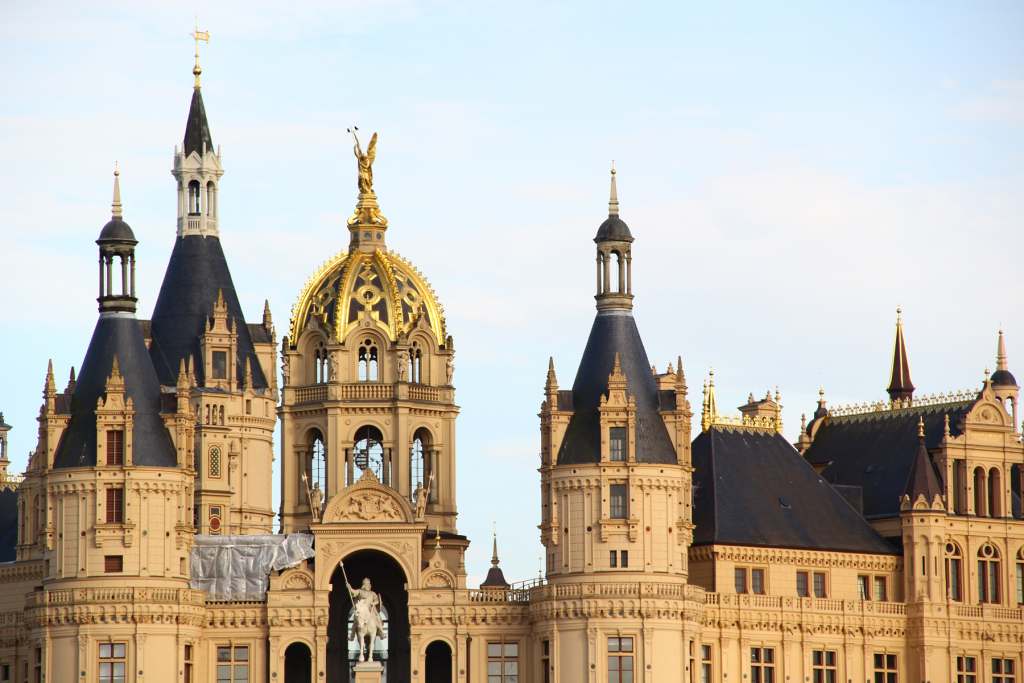 A closer view of the details and architecture of the Schwerin castle