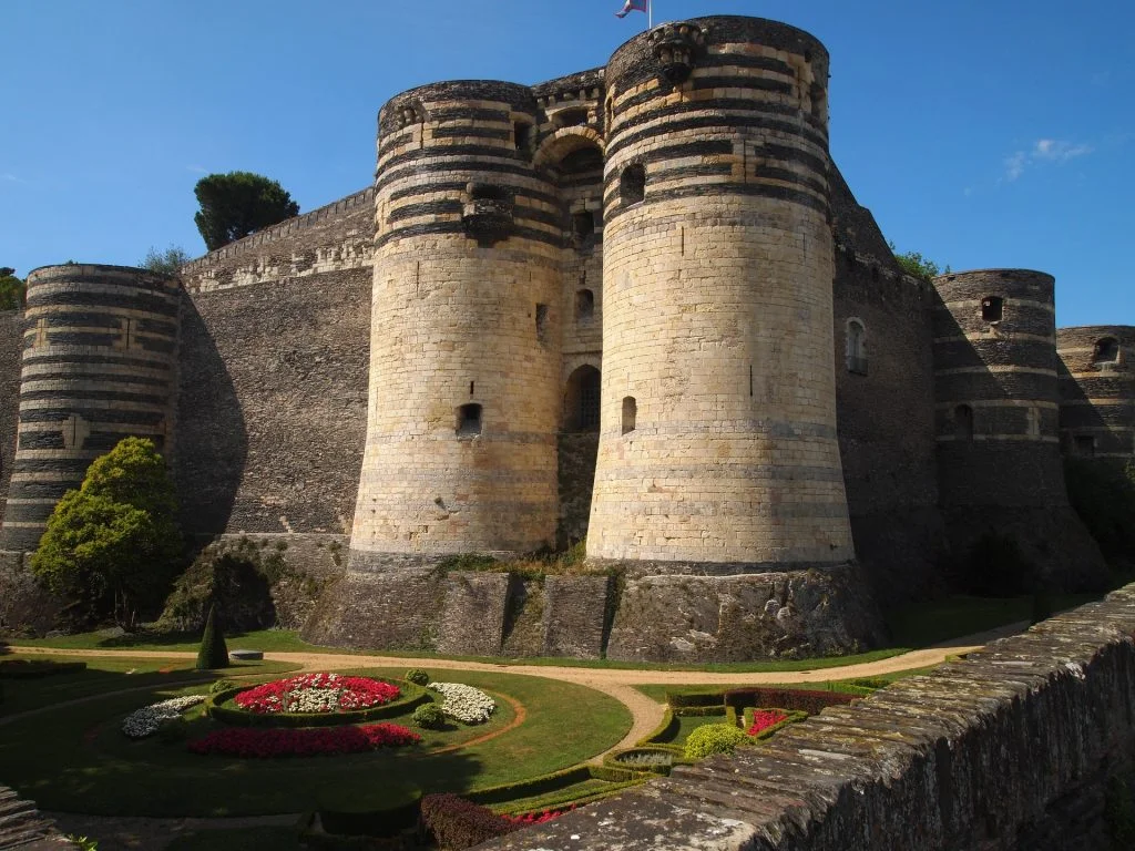 A look at the formidable structure of Chateau d’Angers with the garden.