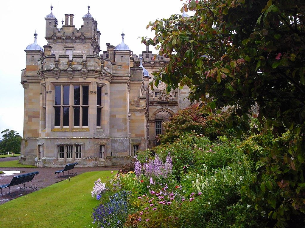 The beautiful flower bed at the side of the floors castle.