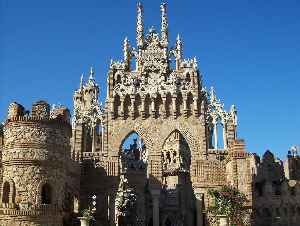 A close look at the architectural detailing on Castillo de Colomares 