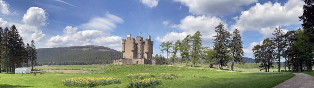 The beautiful panoramic view of Braemar Castle.