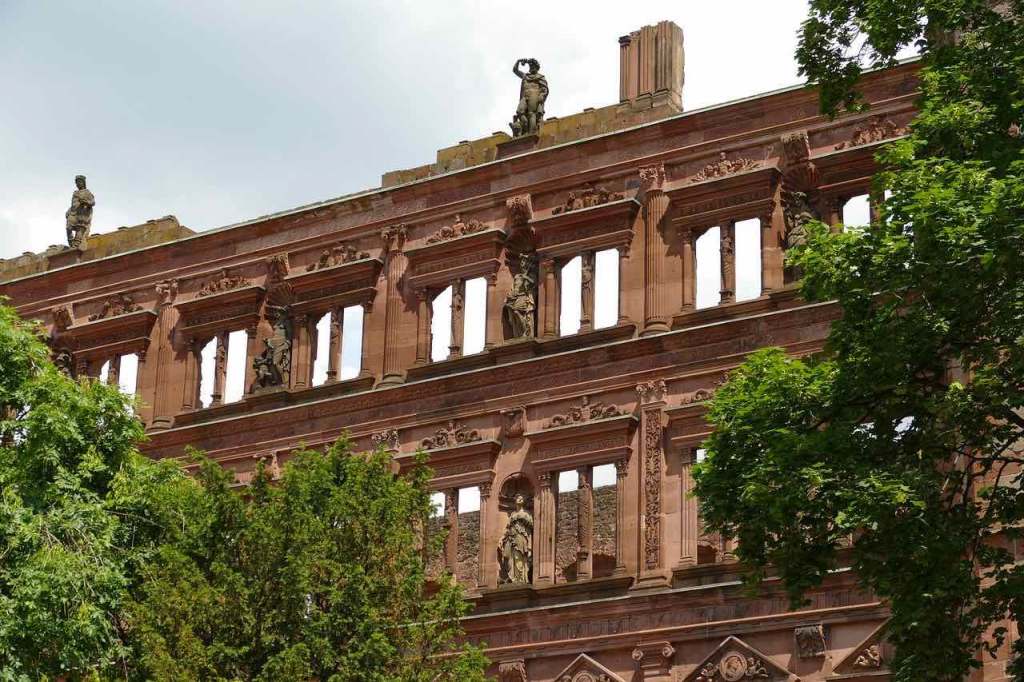 Schloss Heidelberg Statues