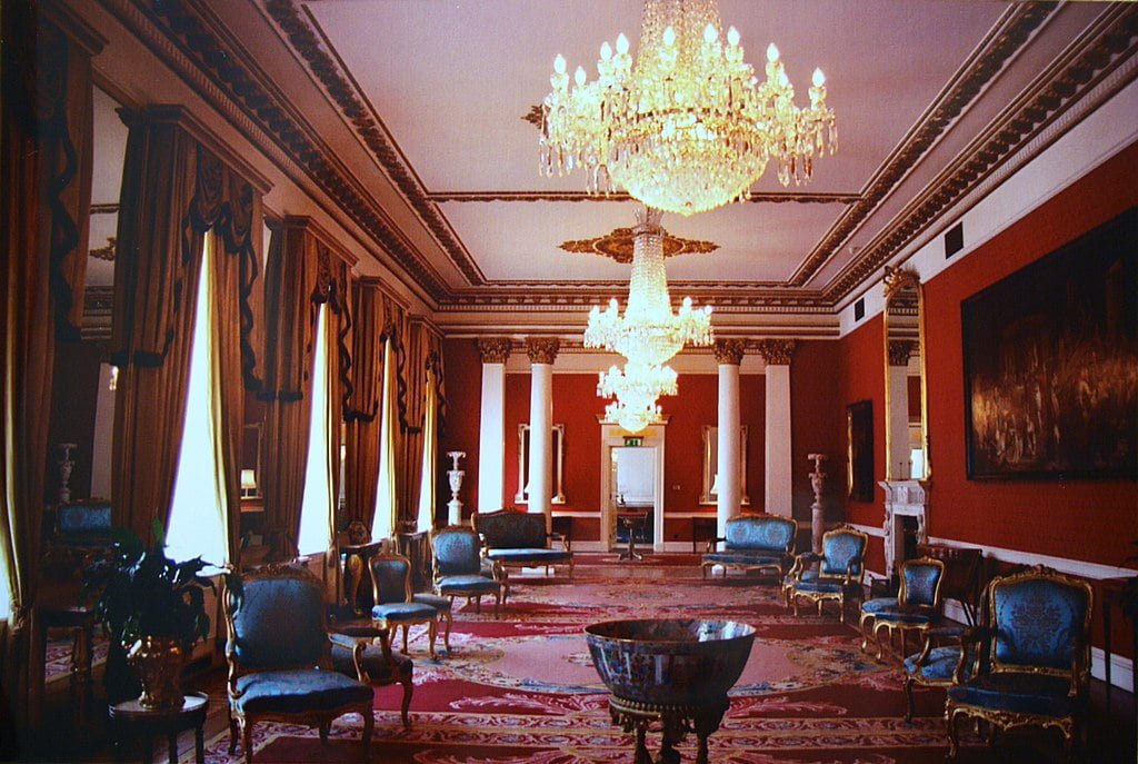 The State Drawing Room in 2003. 