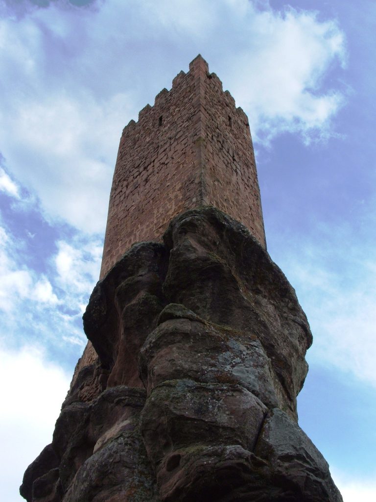 A photo of the tower of  Zafra.