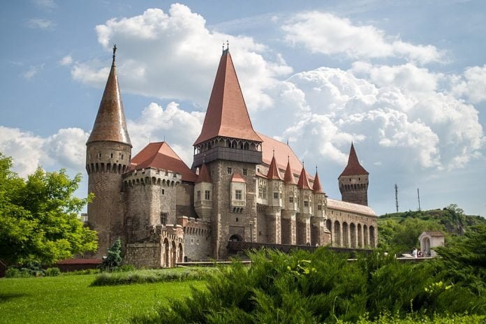 A beautiful view of Corvin Castle.