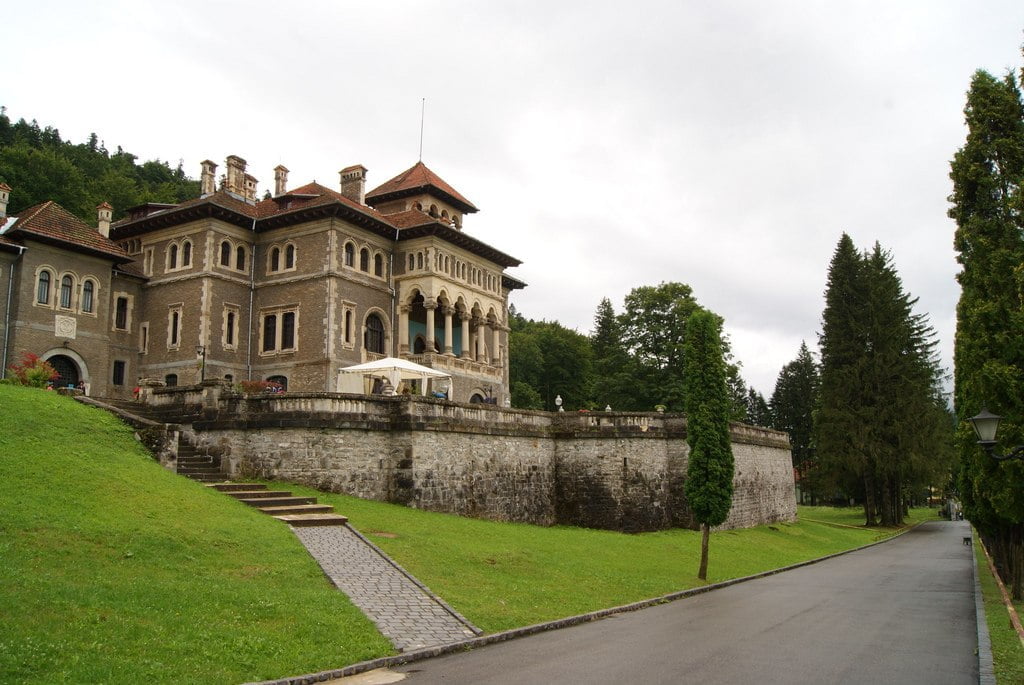 Cantacuzino Castle in its twentieth-century iteration. 