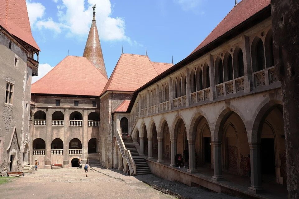 The interior view of Cordin Castle.