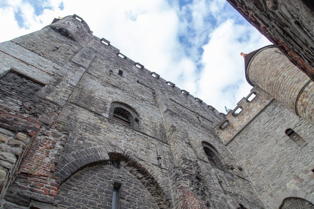An upclose view of Gravensteen Castle's structure. 