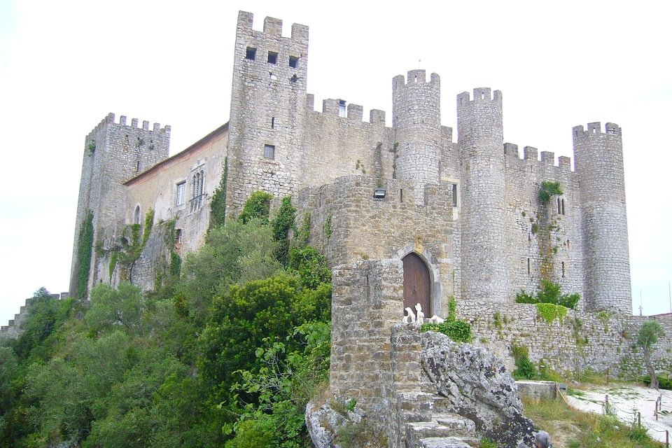 A closer view of some part of Obidos Castle. 