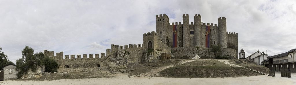 A panoramic view of Obidos Castle’s front facade.