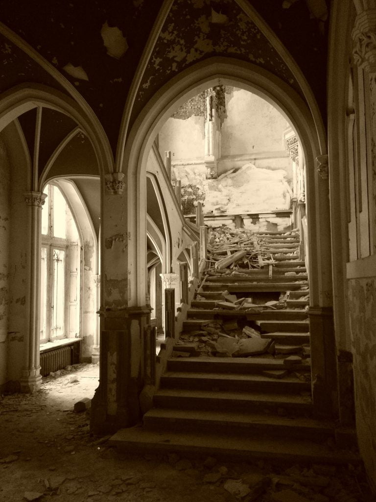 A photo of demolished Chateau Miranda's main stairs.