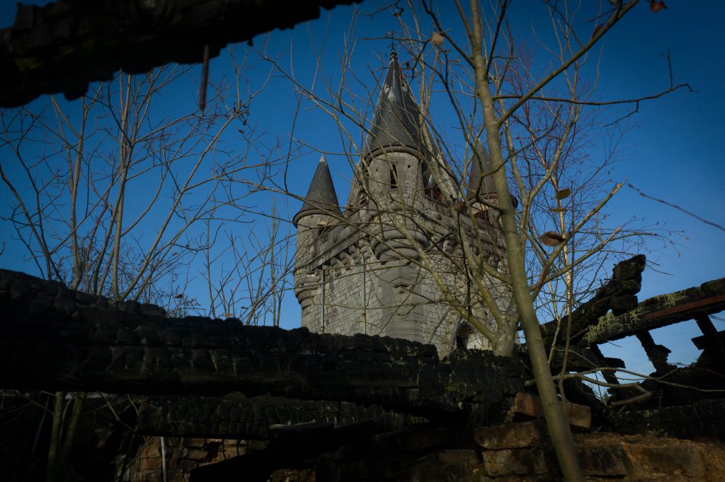 A photo of the turret of Chateau Miranda.