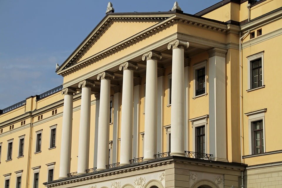 A side view of the neoclassical architecture at the Royal Palace. 