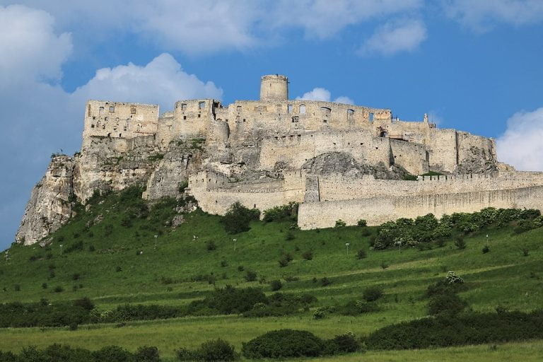 Spis Castle – Slovakia’s Gothic Royalty (History & Travel Tips)