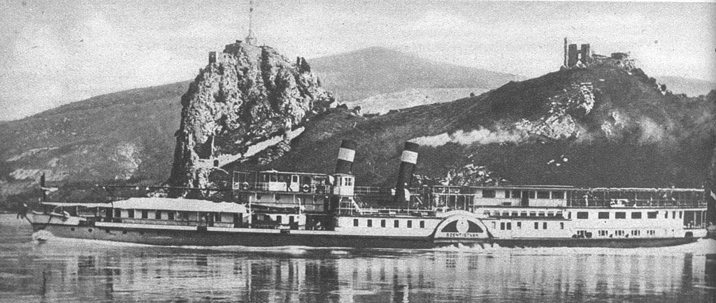 An old picture of Devin Castle in 1930.