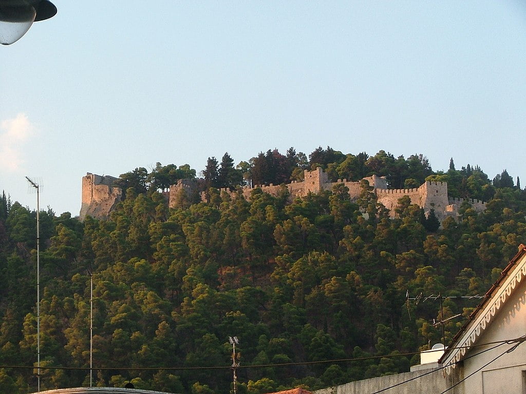 Castle of Lepanto's view from afar.