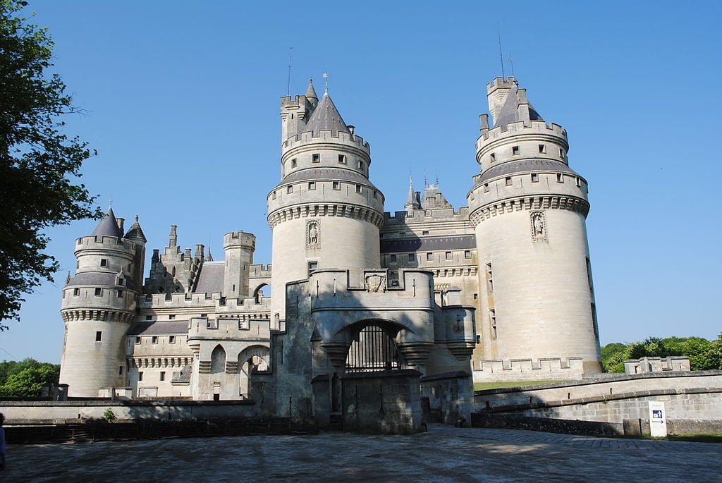 The beautiful facade of Château de Pierrefonds.