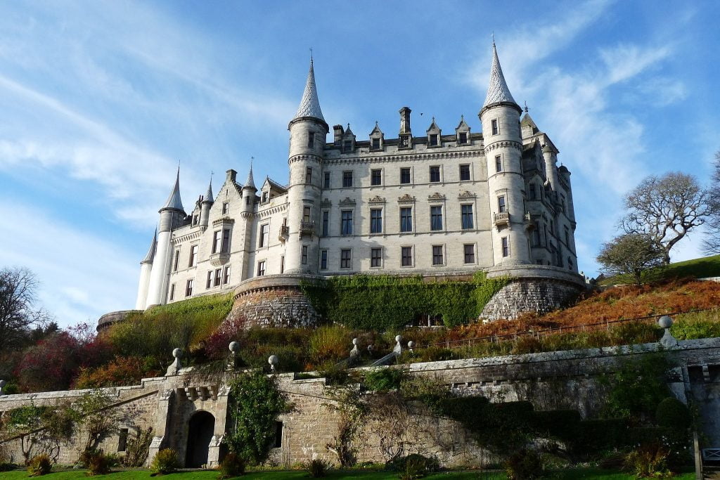 The scenic view of Dunrobin Castle.