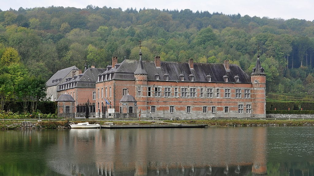 Freyr Castle's view near the water.