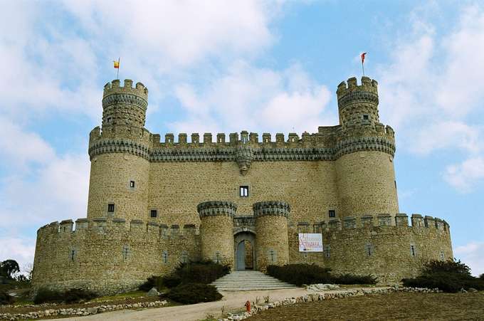 New Castle of Manzanares el Real entrance.