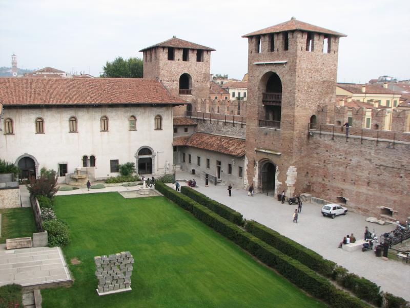 Visiting tourists around Castelvecchio's castle grounds.