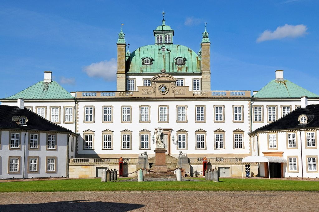 The beautiful facade of Fredensborg Castle.