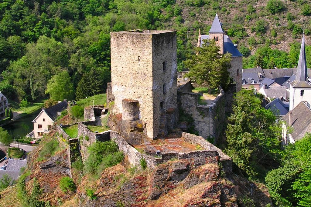 Esch-sur-Sure Castle Bird's eye view