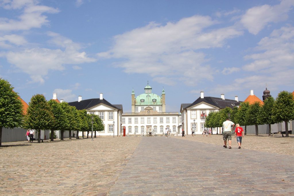 The view of Fredensborg Castle from afar.