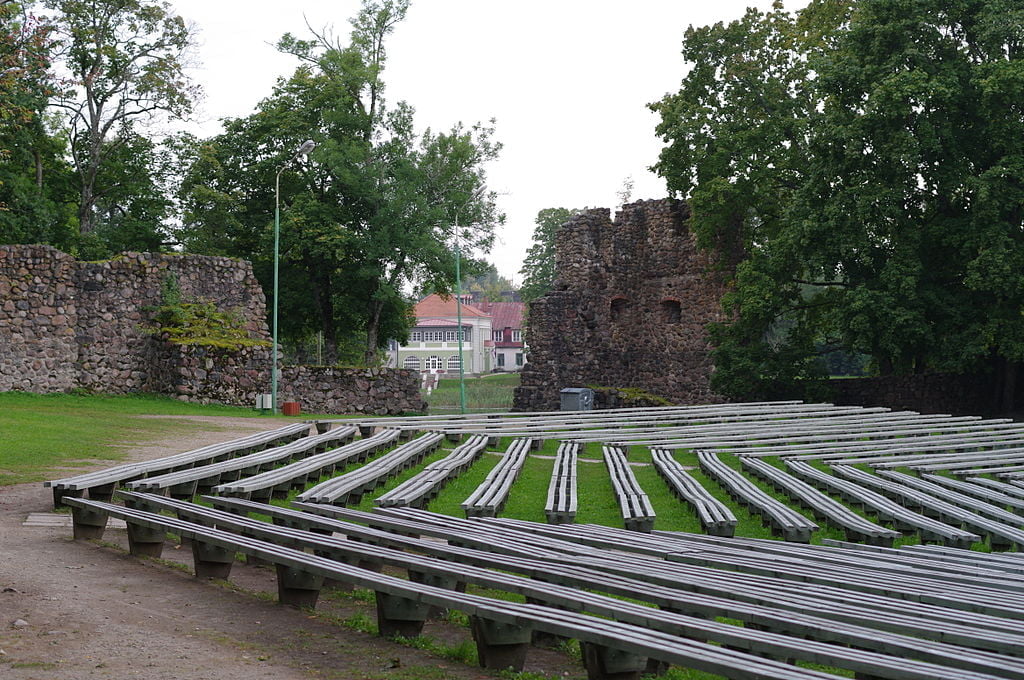 The inner courtyard of Aluksne Castle today.