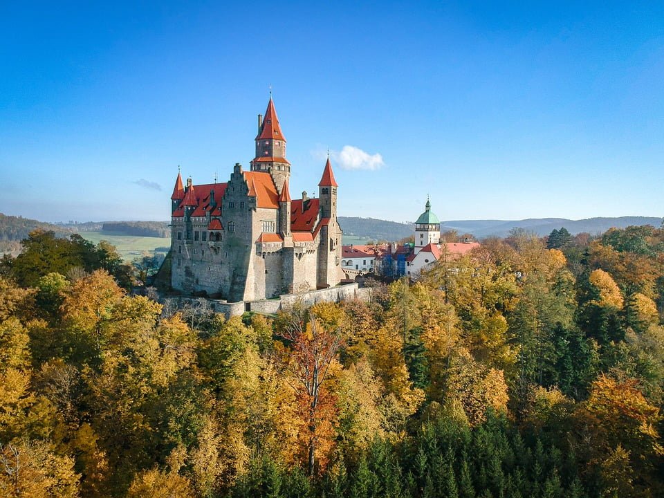 Bouzov Castle’s imposing position.