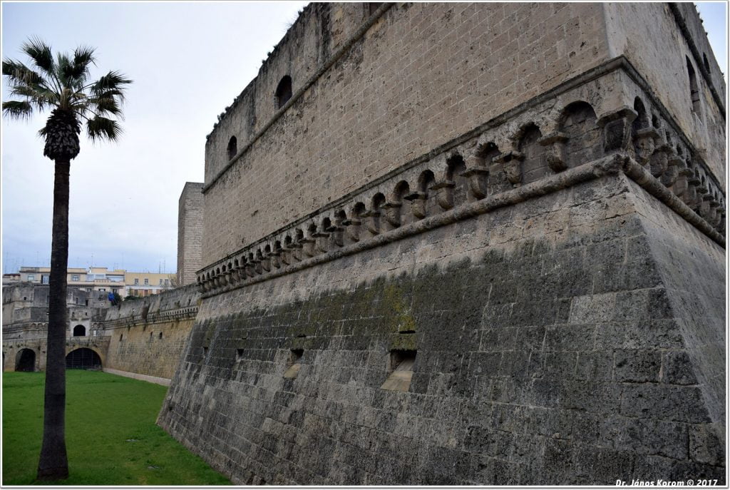 A look at the architectural detailing of Castello Svevo.