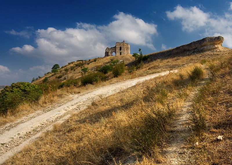 The ruins of Matochina Castle.