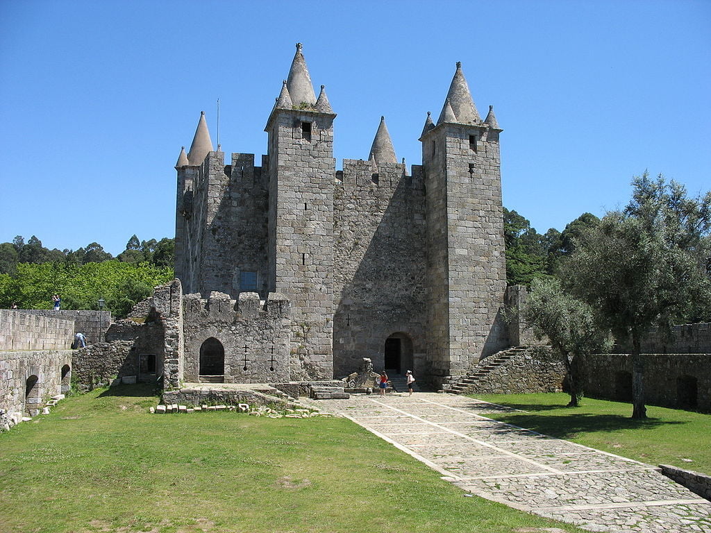The exterior view of Castle of Santa Maria Da Feira.