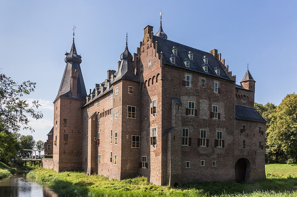 Doorwerth Castle along the River Rhine.