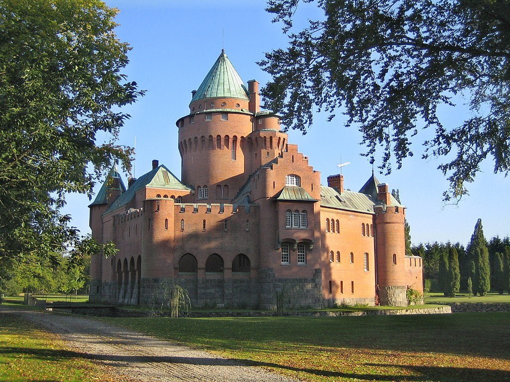 Hjularod Castle from the entry road.