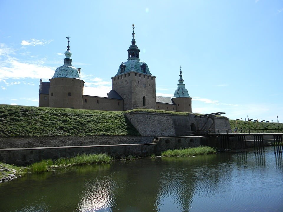 Kalmar Castle and surrounding fortifications.