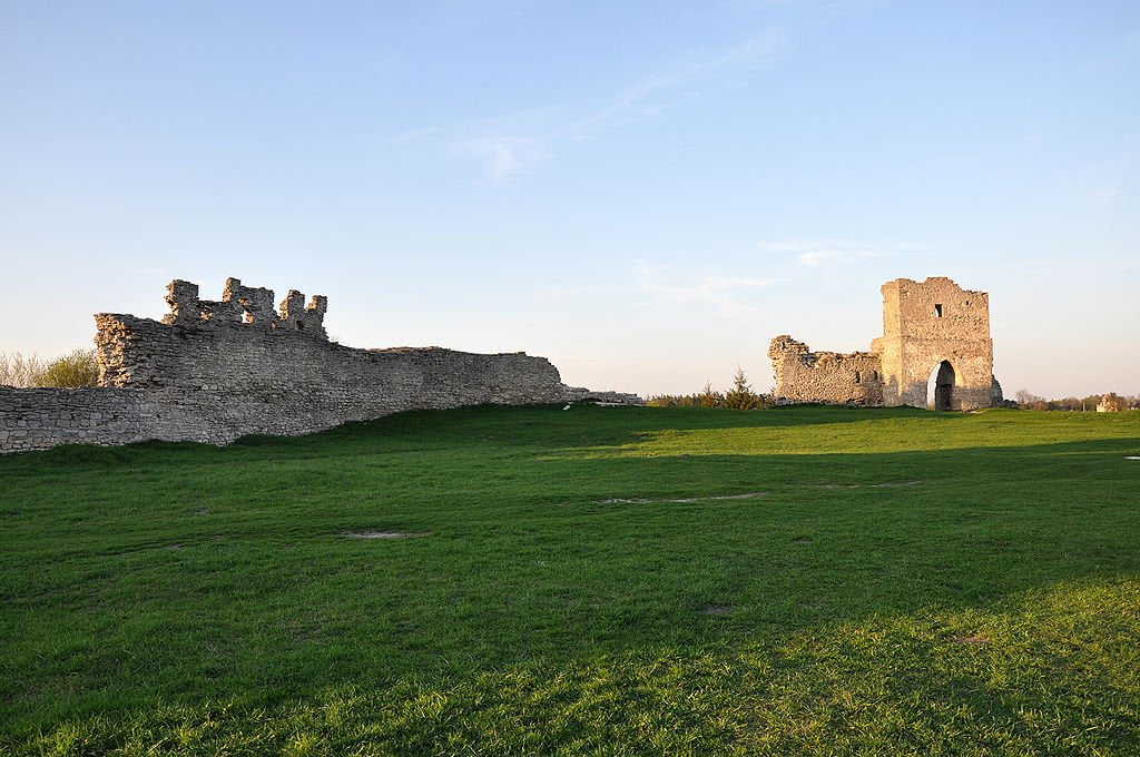 The green grounds of Kremenets Castle.