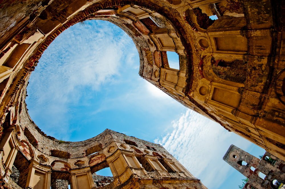 The view of the sky above inside Krzyżtopór Castle.