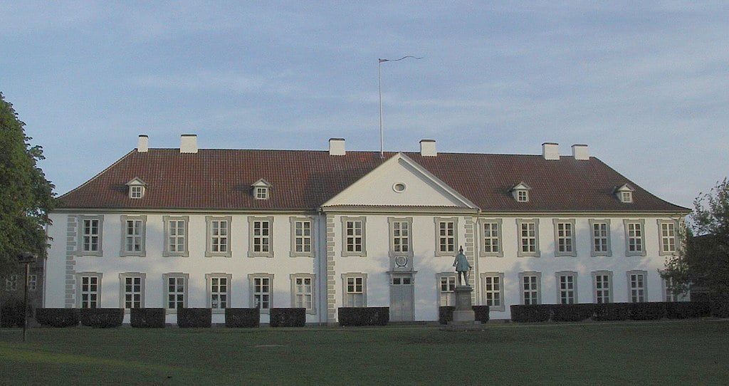 The front view of Odense Palace.