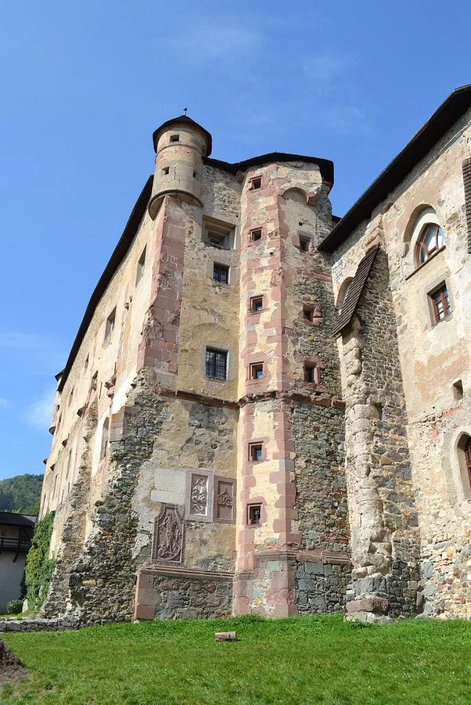 A closer look of the details of Old Castle Banska Stiavnica's wall structure.