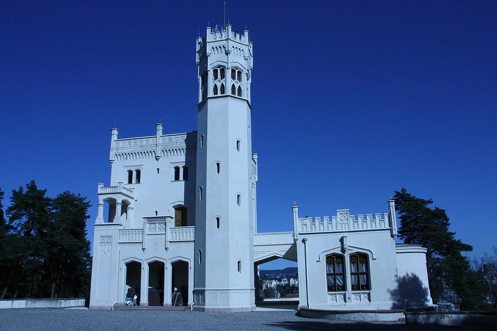 Oscarshall’s elegant facade.