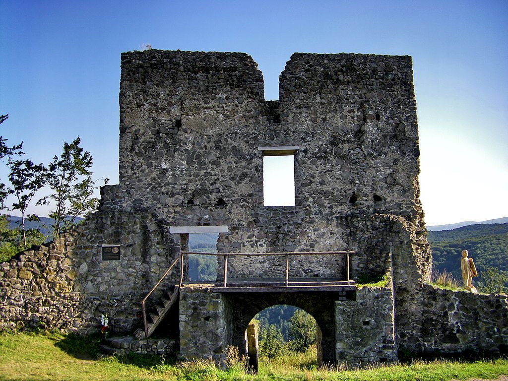 The ruins of Pusty Hrad.