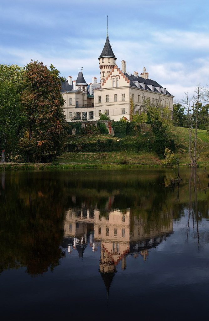 A waterscape of Radun Castle.