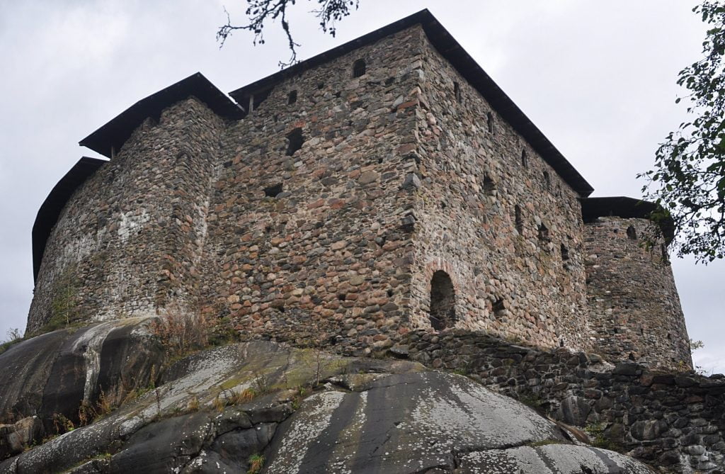 Raseborg Castle standing proudly at the top.