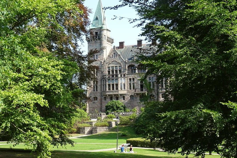 Teleborg Castle through the greenery.