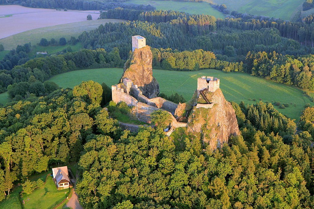 A bird’s-eye view of Trosky Castle.