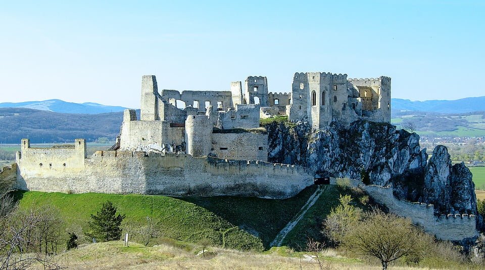 The panoramic view of the ruins of Beckov Castle.