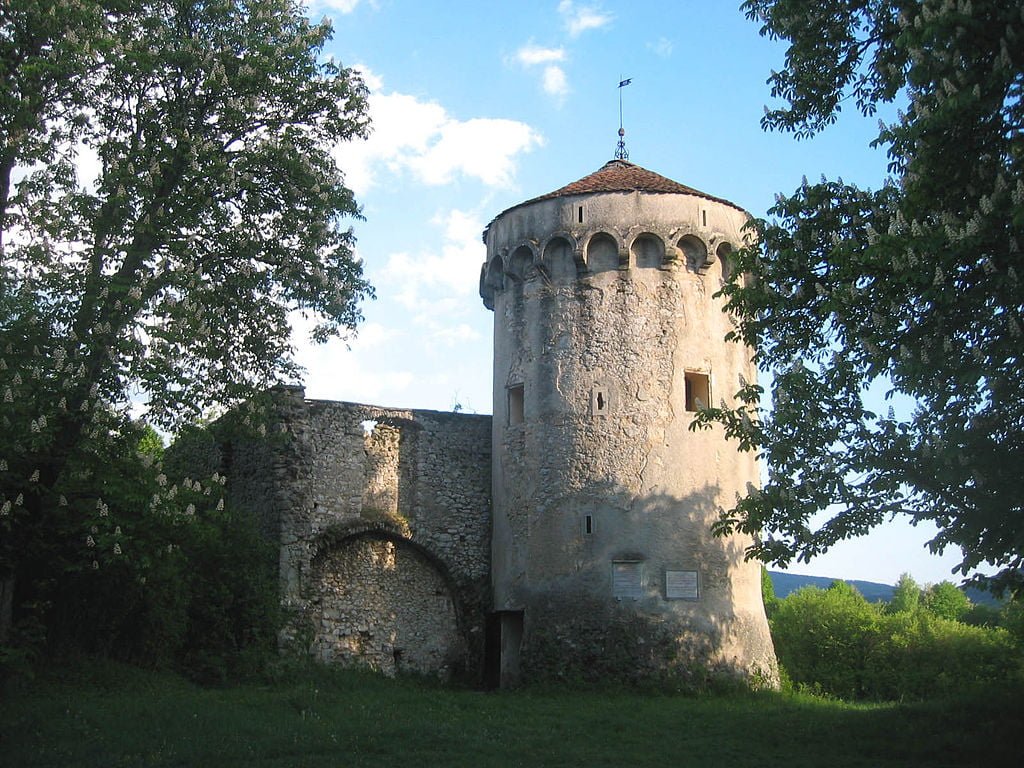 The ruins of Kalec Castle.