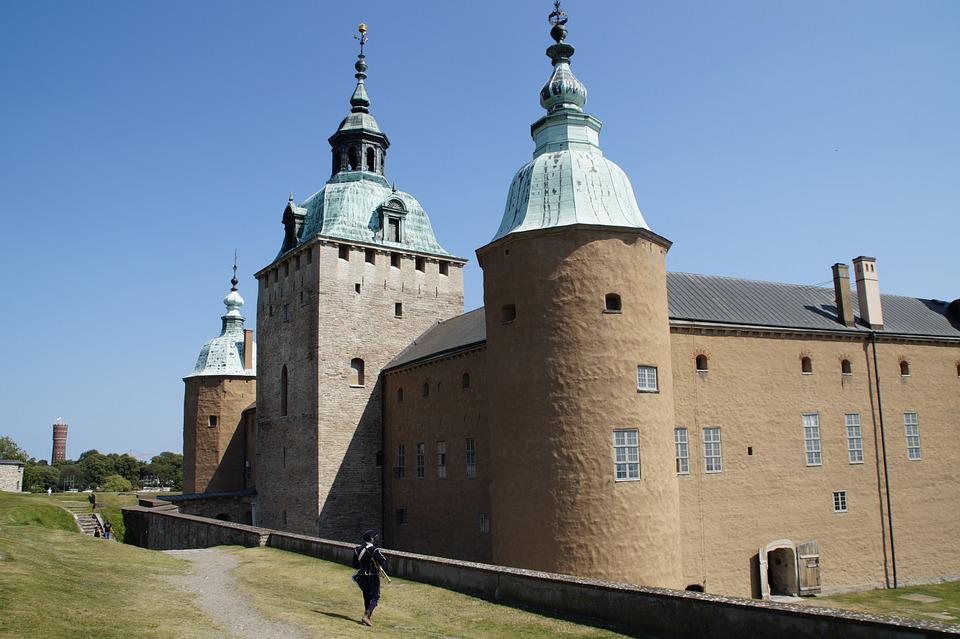 A closer look of Kalmar Castle's structure.