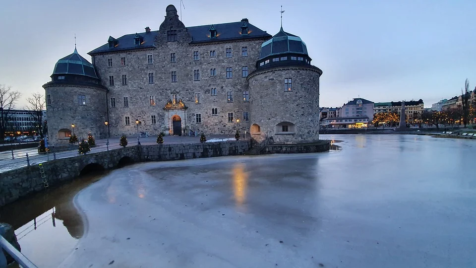 The entrance view to Orebro Castle.